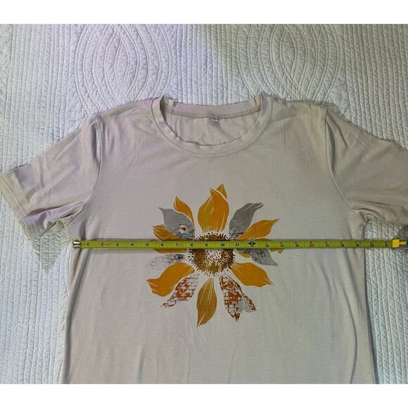 Sunflower T-shirt - Picture 5 of 6